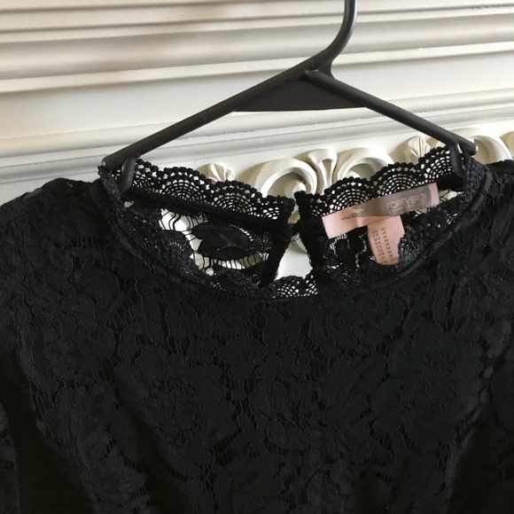 ♥️♥️♥️black lace shirt!!!!♥️♥️♥️ - Picture 2 of 4